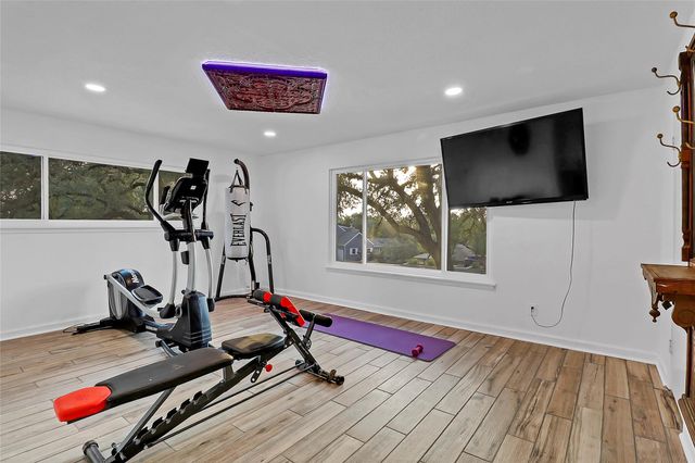 122 W Sierra CIR, San Marcos, TX 78666