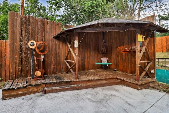 122 W Sierra CIR, San Marcos, TX 78666