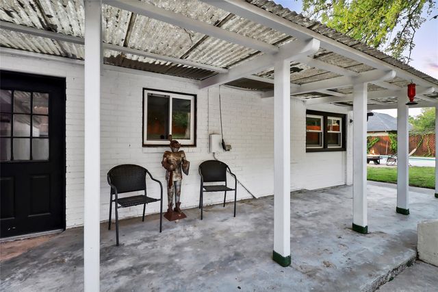 122 W Sierra CIR, San Marcos, TX 78666