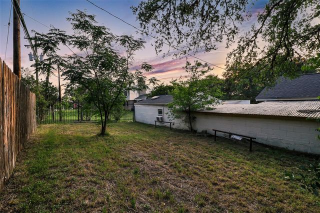 122 W Sierra CIR, San Marcos, TX 78666