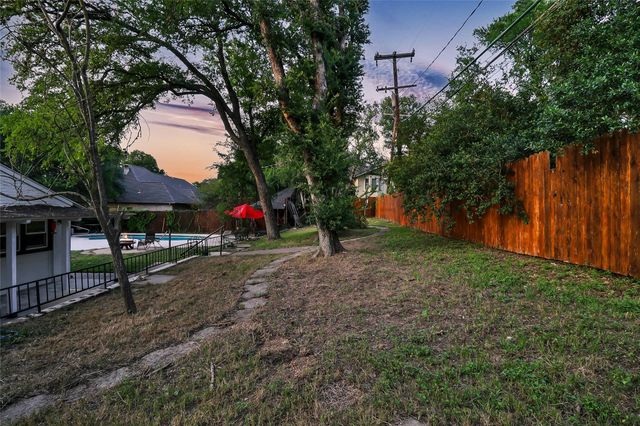 122 W Sierra CIR, San Marcos, TX 78666