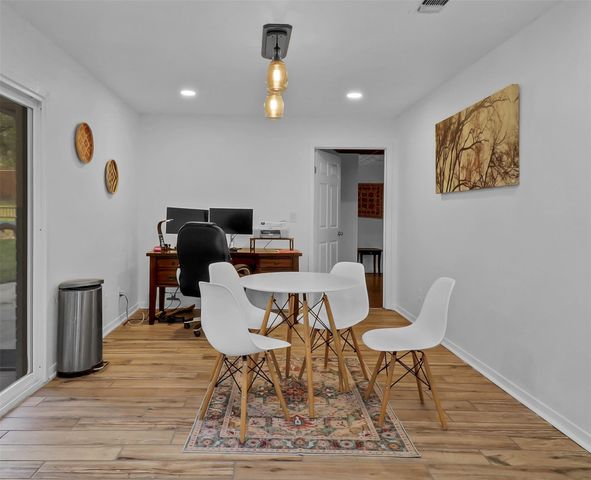 122 W Sierra CIR, San Marcos, TX 78666