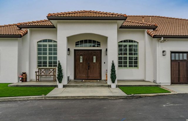 5600 Ferseyna Way, Valley Springs, CA 95252