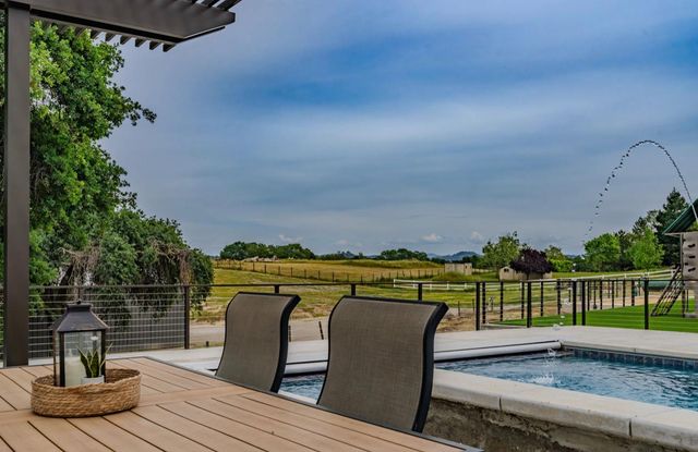 5600 Ferseyna Way, Valley Springs, CA 95252