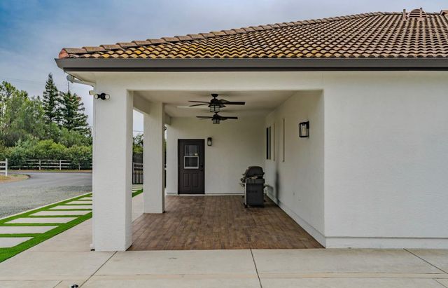 5600 Ferseyna Way, Valley Springs, CA 95252