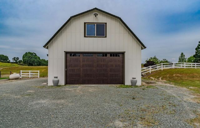 5600 Ferseyna Way, Valley Springs, CA 95252