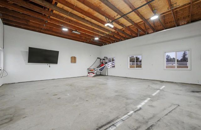 5600 Ferseyna Way, Valley Springs, CA 95252