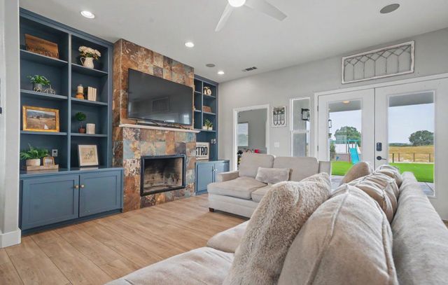 5600 Ferseyna Way, Valley Springs, CA 95252