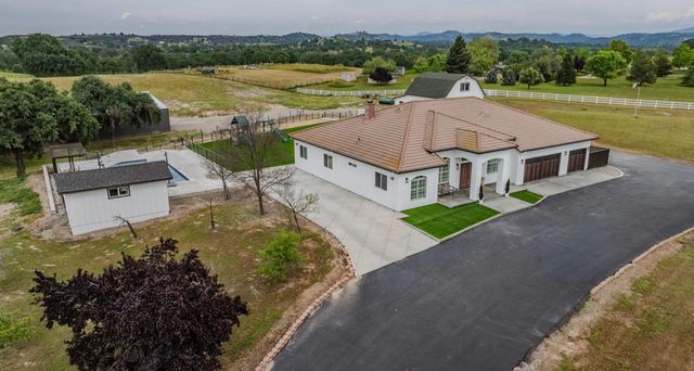 5600 Ferseyna Way, Valley Springs, CA 95252