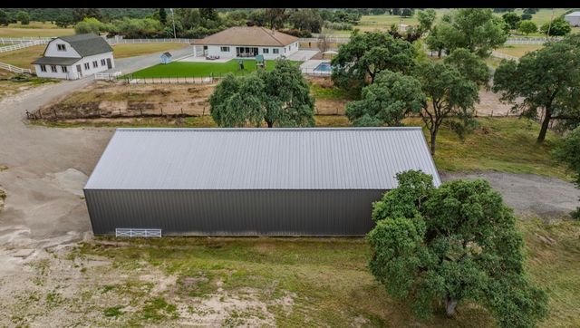 5600 Ferseyna Way, Valley Springs, CA 95252