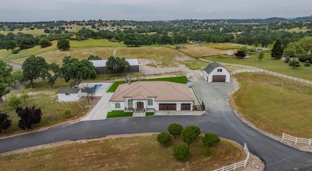 5600 Ferseyna Way, Valley Springs, CA 95252