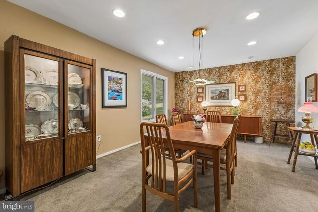 2416 SUNNY MEADOW LN, Vienna, VA 22181