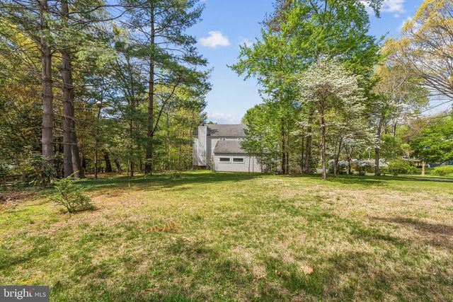 2416 SUNNY MEADOW LN, Vienna, VA 22181