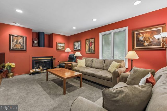 2416 SUNNY MEADOW LN, Vienna, VA 22181