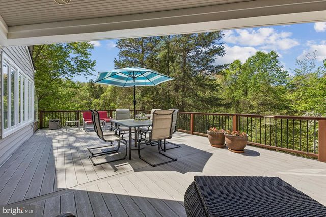 2416 SUNNY MEADOW LN, Vienna, VA 22181