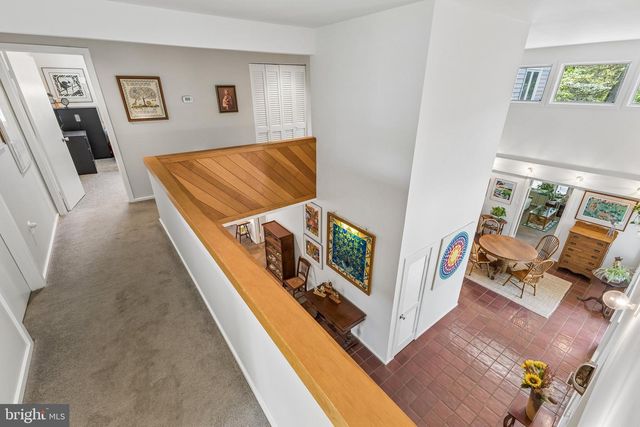 2416 SUNNY MEADOW LN, Vienna, VA 22181