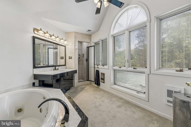 2416 SUNNY MEADOW LN, Vienna, VA 22181