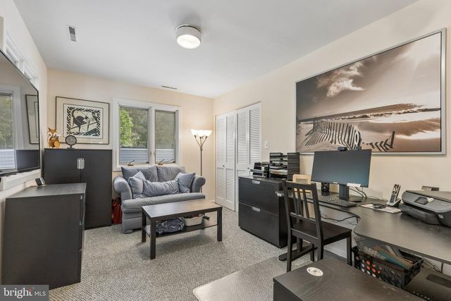 2416 SUNNY MEADOW LN, Vienna, VA 22181
