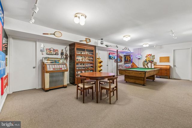 2416 SUNNY MEADOW LN, Vienna, VA 22181