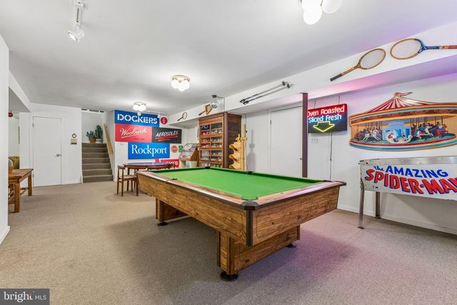 2416 SUNNY MEADOW LN, Vienna, VA 22181