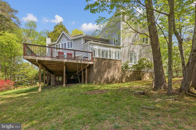 2416 SUNNY MEADOW LN, Vienna, VA 22181