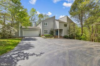 2416 SUNNY MEADOW LN, Vienna, VA 22181
