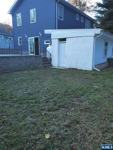 13 Roger Avenue, Wanaque, NJ 07420