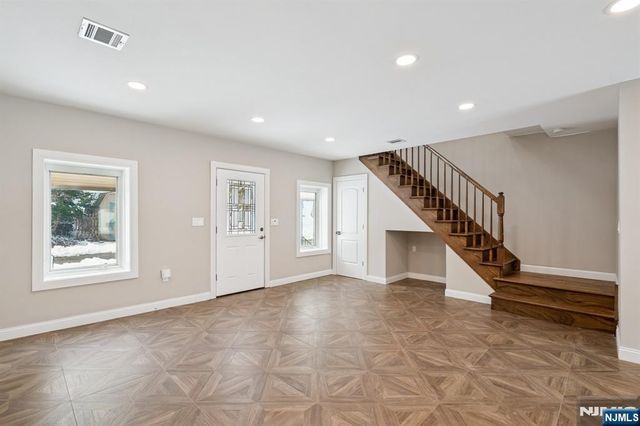 13 Roger Avenue, Wanaque, NJ 07420