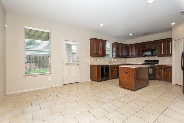 1104 Nora Lane, Denton, TX 76210