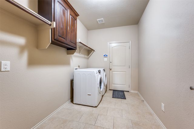 1104 Nora Lane, Denton, TX 76210