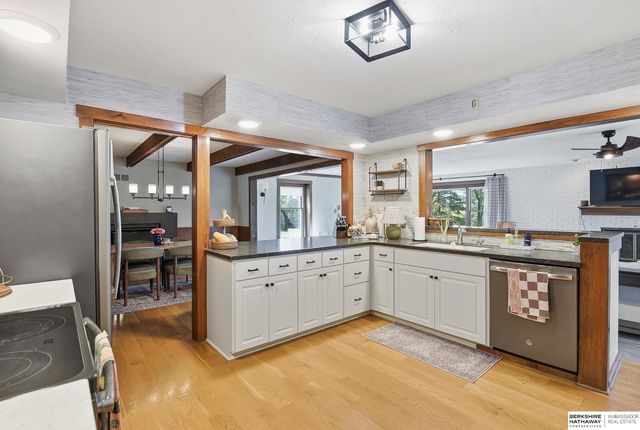 6101 Frontier Road, Lincoln, NE 68516
