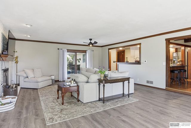 6101 Frontier Road, Lincoln, NE 68516