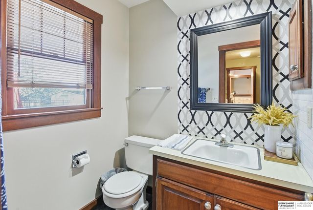 6101 Frontier Road, Lincoln, NE 68516