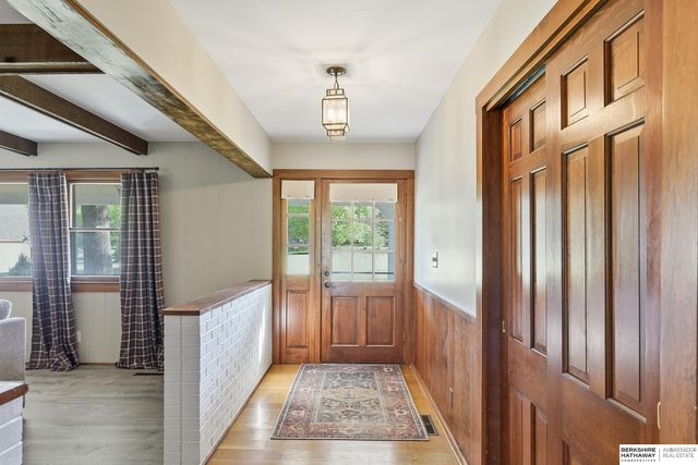 6101 Frontier Road, Lincoln, NE 68516