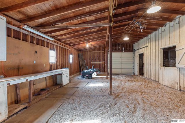 6101 Frontier Road, Lincoln, NE 68516