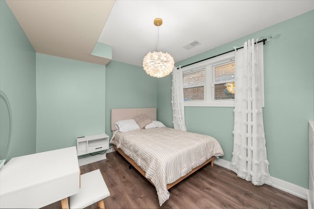 7457 W 64th Street, Summit, IL 60501