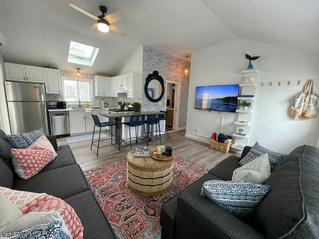 186 Seaview Avenue UNIT 3, South Yarmouth, MA 02664