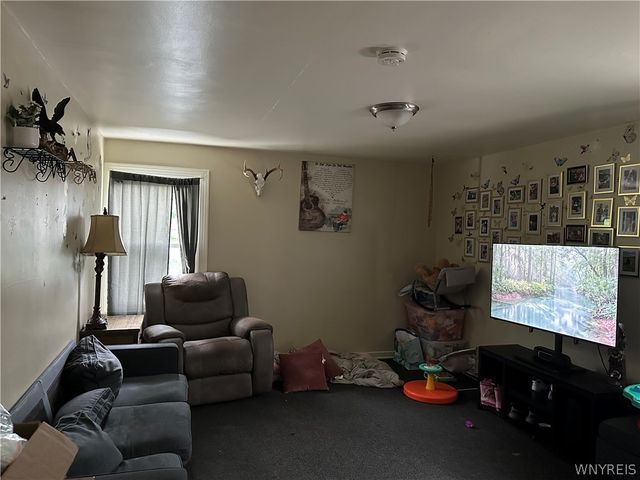 3040 Monroe Avenue, Niagara Falls, NY 14303