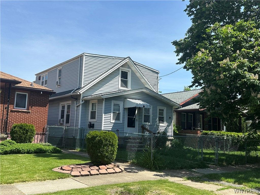3040 Monroe Avenue, Niagara Falls, NY 14303