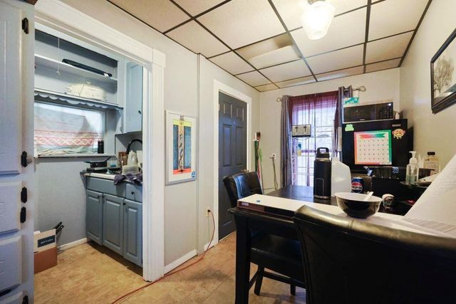 8 Rimmon Street, Manchester, NH 03102