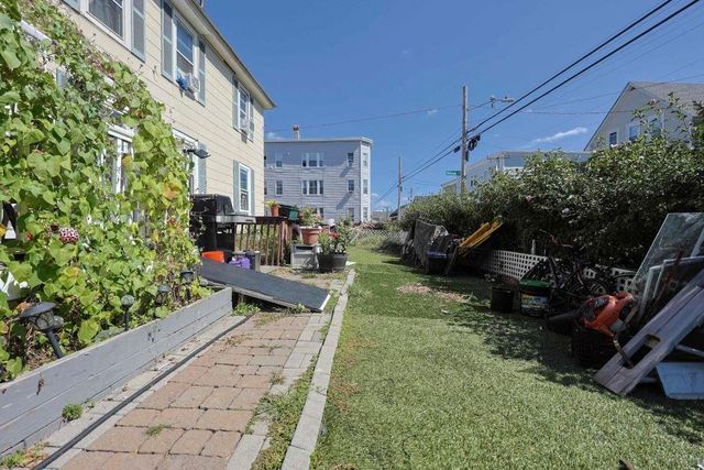 8 Rimmon Street, Manchester, NH 03102