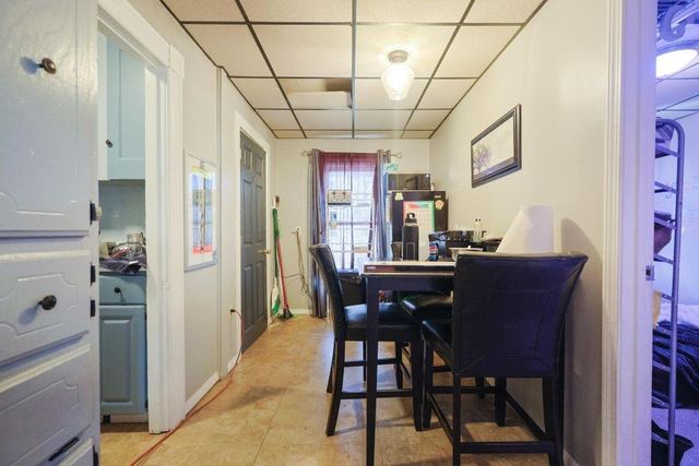 8 Rimmon Street, Manchester, NH 03102