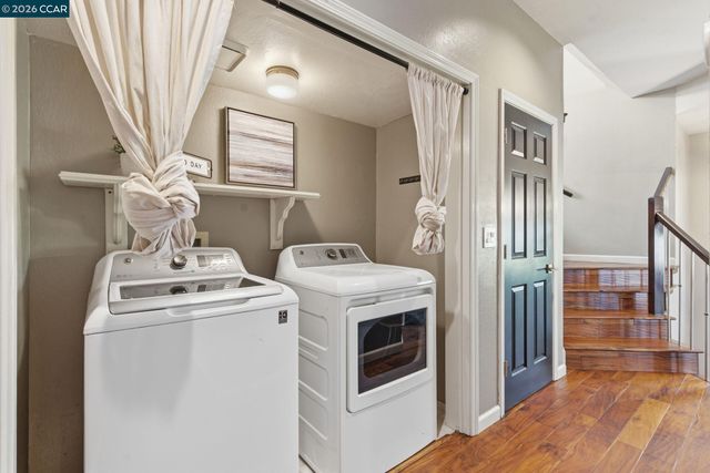 2280 N Crest Ave, Martinez, CA 94553