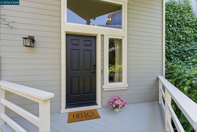 2280 N Crest Ave, Martinez, CA 94553