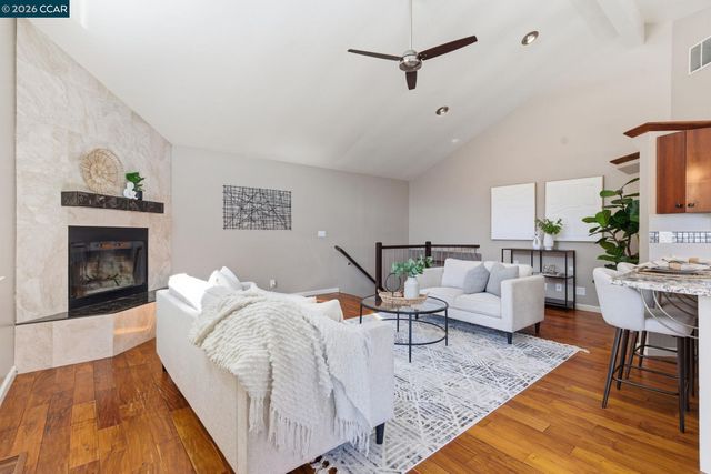 2280 N Crest Ave, Martinez, CA 94553