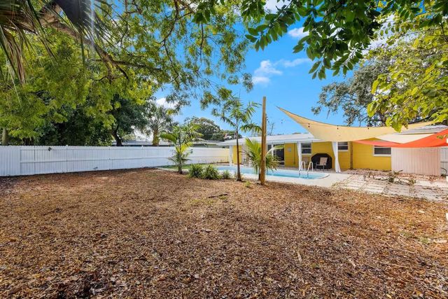 8215 QUAIL ROAD, Seminole, FL 33777