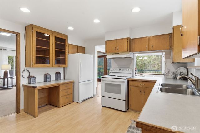 22628 Holgar Court NE, Poulsbo, WA 98370