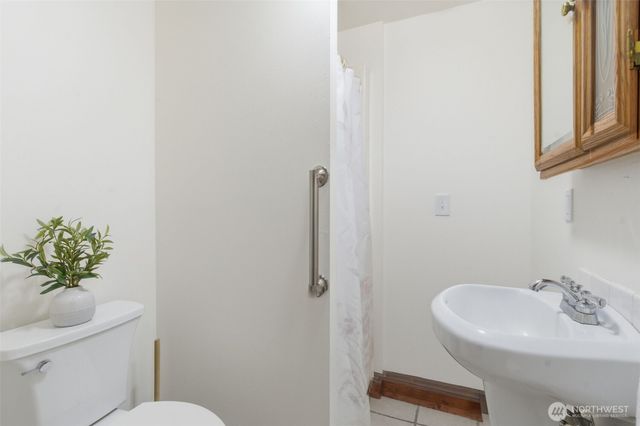 22628 Holgar Court NE, Poulsbo, WA 98370