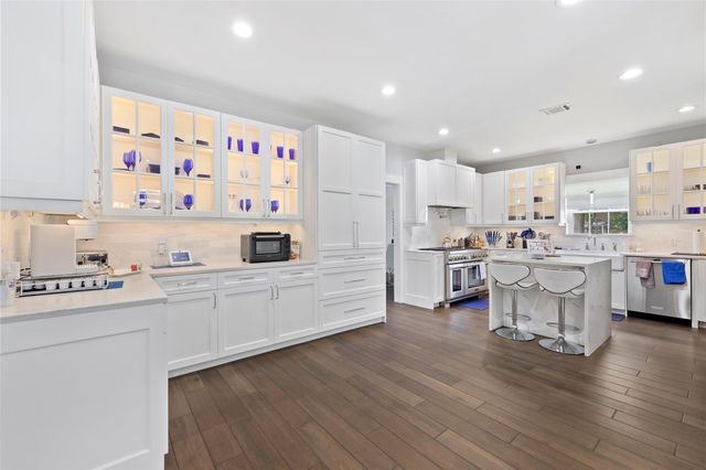 10822 Elmdale Drive, Houston, TX 77070