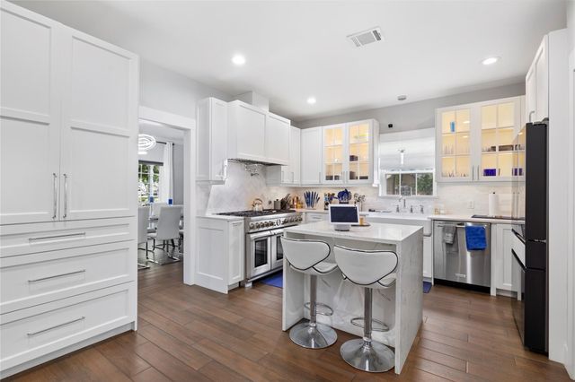 10822 Elmdale Drive, Houston, TX 77070